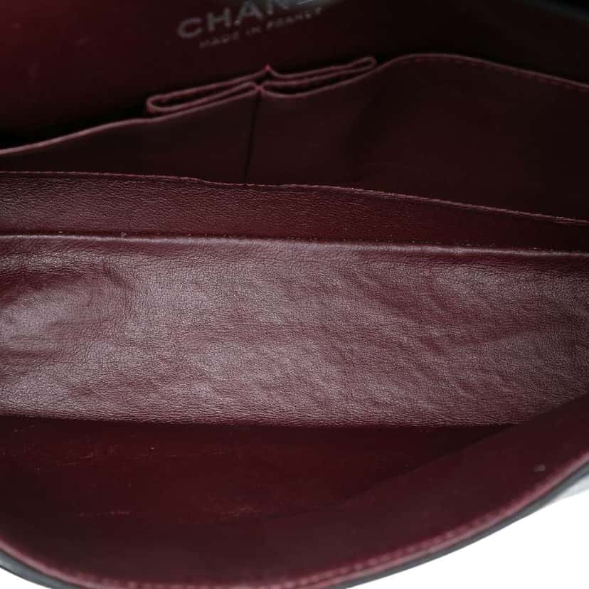 Chanel Medium Classic Lambskin Double Flap Black Leather Very good condition - Model View