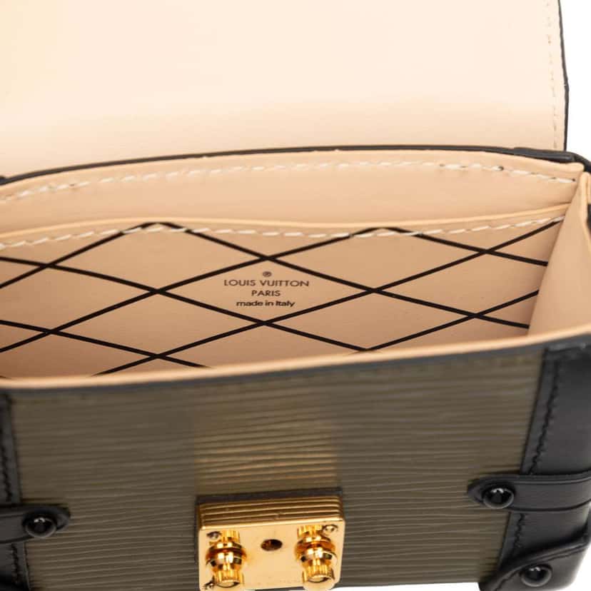 Louis Vuitton Epi Essential Trunk Crossbody Green Leather Very good condition - Box View