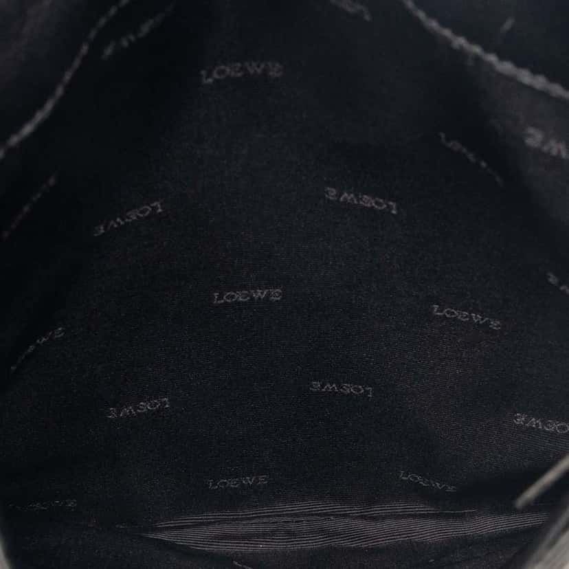 Loewe Leather Anagram Crossbody Black Leather Very good condition - Model View