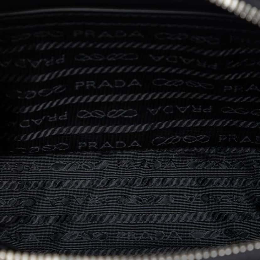 Prada Small Spazzolato Brique Crossbody Silver Leather Very good condition - Model View