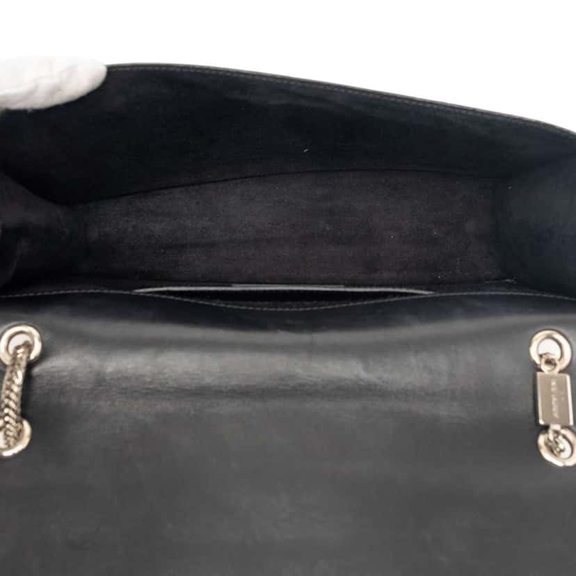 Saint Laurent Medium Studded Leather Betty Shoulder Bag Black Leather Very good condition - Model View