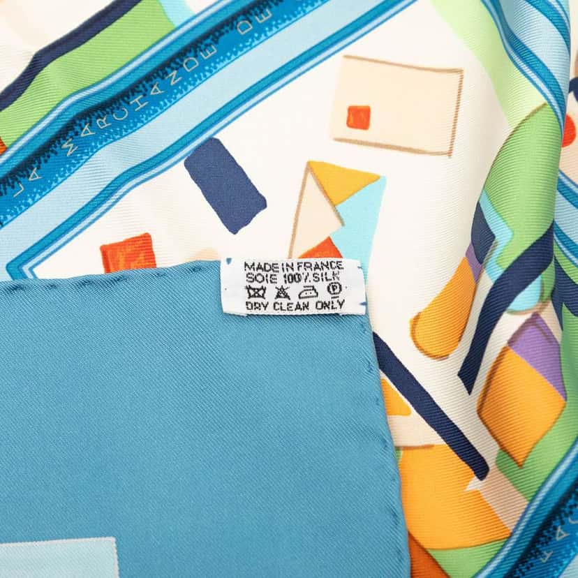 Hermès Les Petits Metiers De Paris Silk Scarf 90 Blue Silk Very good condition - Inside View