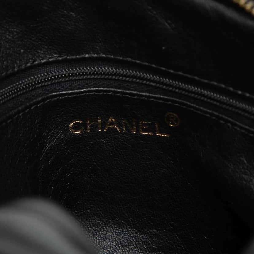 Chanel Mini CC Quilted Lambskin Tassel Camera Bag Black Leather Very good condition - Box View