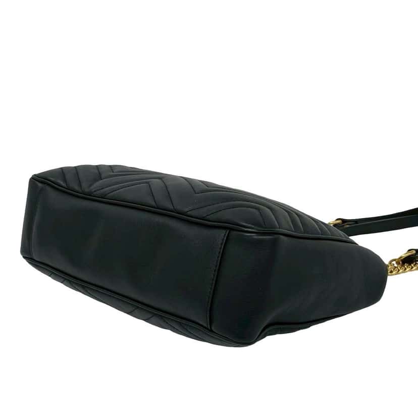 Gucci Medium GG Marmont Matelasse Leather Chain Shoulder Bag Black Leather Very good condition - Box View