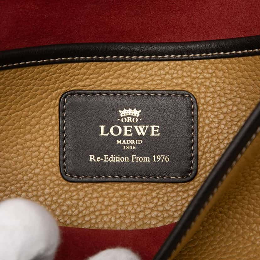 Loewe Leather Perforated Anagram Crossbody Brown Leather Very good condition - Box View