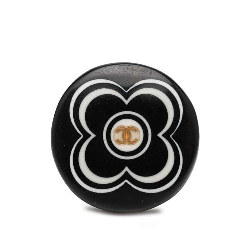 Chanel Resin and Gold Tone CC Logo Camellia Ring Black Very good condition - Front View