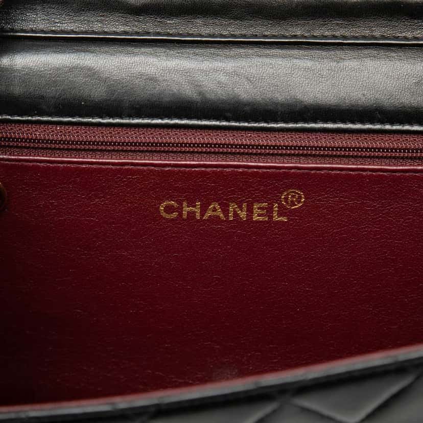 Chanel Small CC Quilted Lambskin Single Flap Black Leather Very good condition - Box View