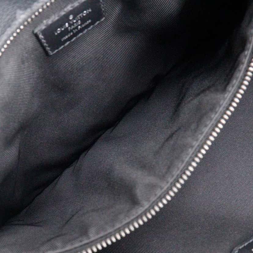 Louis Vuitton Monogram Eclipse Grand Sac Tote Black Very good condition - Inside View