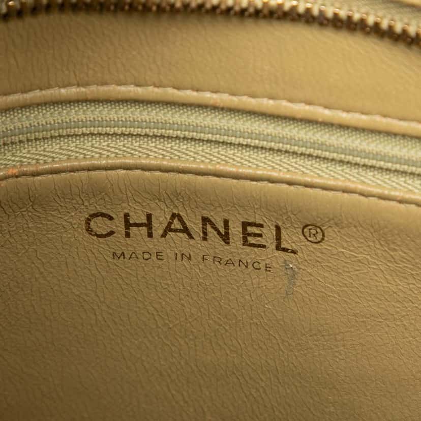 Chanel Caviar Medallion Tote Beige Leather Very good condition - Box View