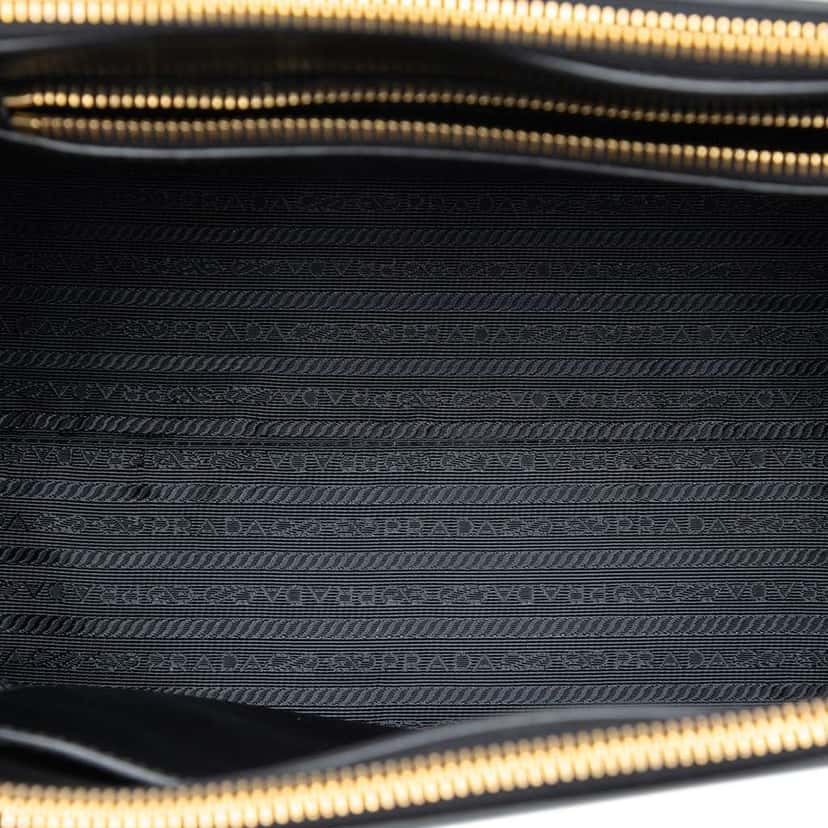 Prada City Calf Trimmed Saffiano Paradigme Whipstitch Satchel Black Leather Very good condition - Model View