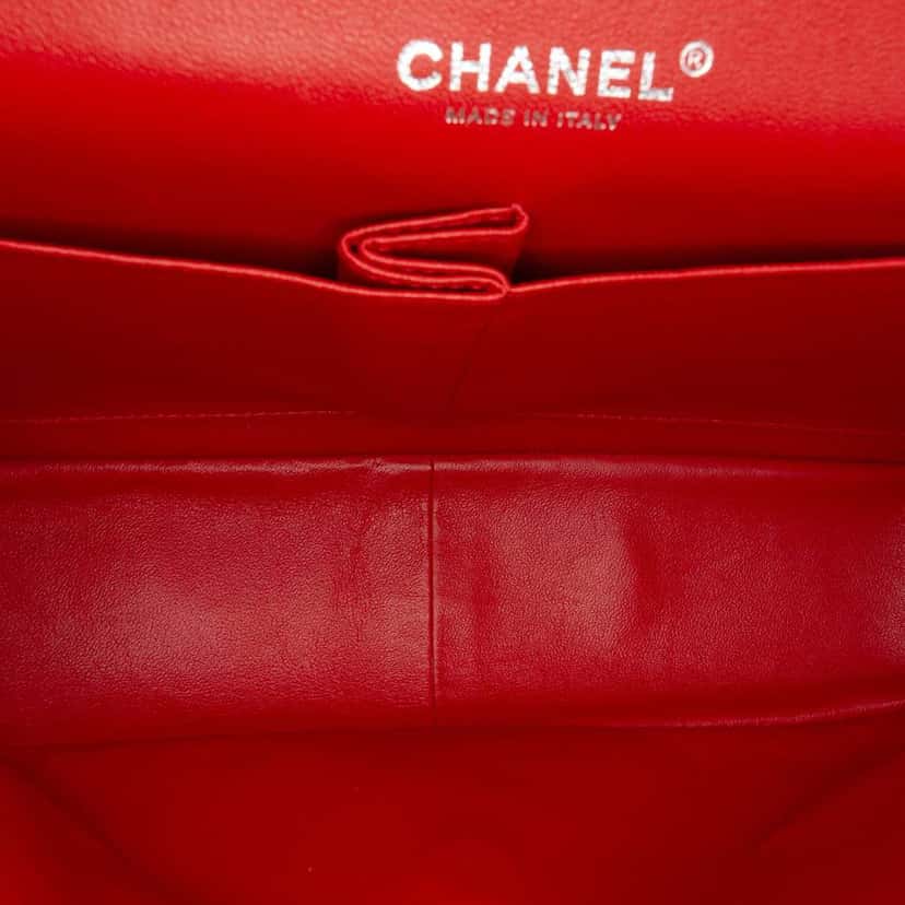 Chanel Jumbo Classic Lambskin Double Flap Red Leather Very good condition - Model View
