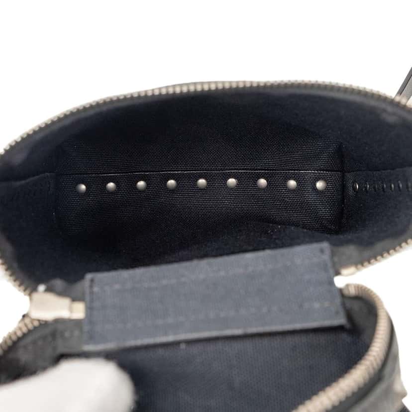 Valentino Grainy Calfskin Rockstud Convertible Sling Bag Black Leather Very good condition - Model View
