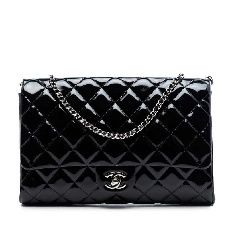 Chanel CC Quilted Patent Clutch With Chain Black Leather Very good condition - Front View