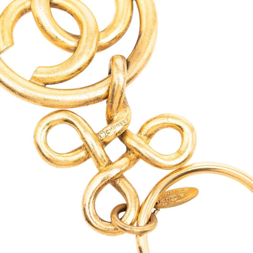 Chanel Gold Plated CC Medallion Key Ring Bag Charm Gold Metal Very good condition - Inside View