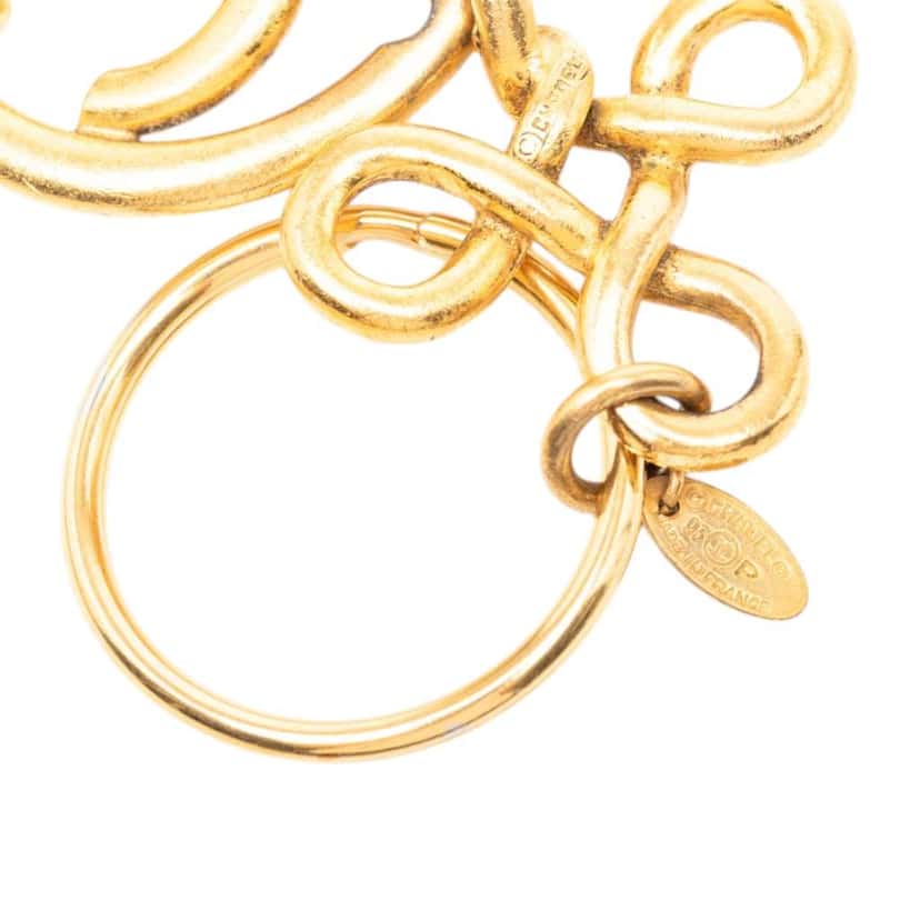 Chanel Gold Plated CC Medallion Key Ring Bag Charm Gold Metal Very good condition - Model View