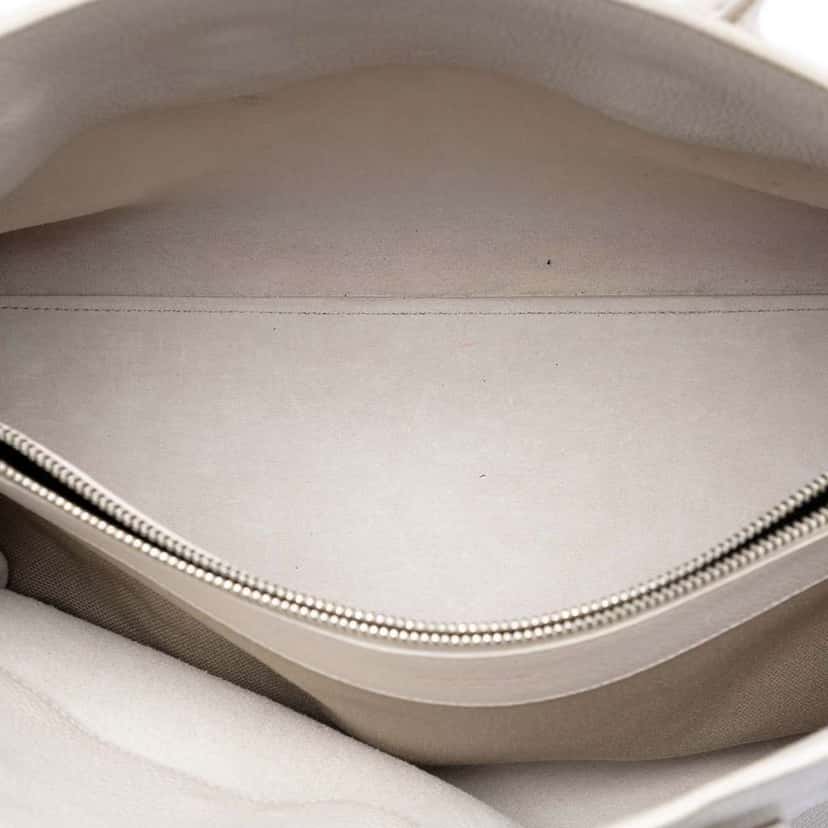 Saint Laurent Small Grained Calfskin Supple Sac De Jour Satchel White Leather Very good condition - Model View