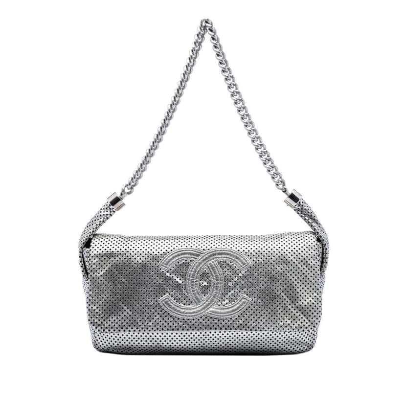 Chanel Metallic Glazed Calfskin Perforated Rodeo Drive Flap Silver Leather Very good condition - Front View