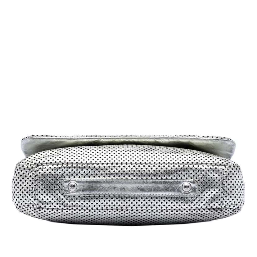 Chanel Metallic Glazed Calfskin Perforated Rodeo Drive Flap Silver Leather Very good condition - Inside View