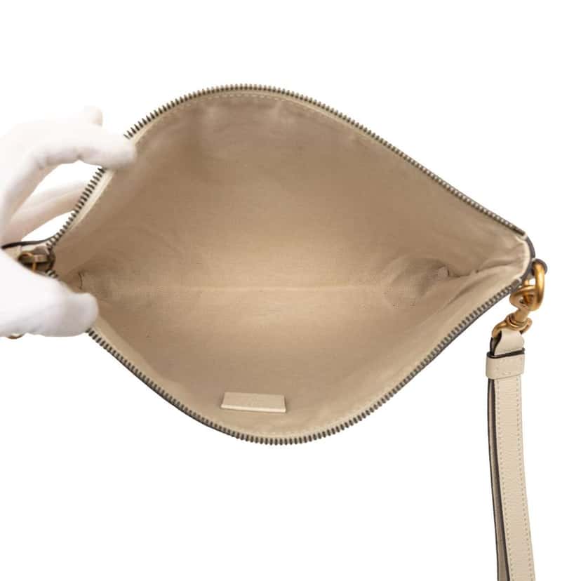 Gucci Leather Logo Clutch White Leather Very good condition - Box View