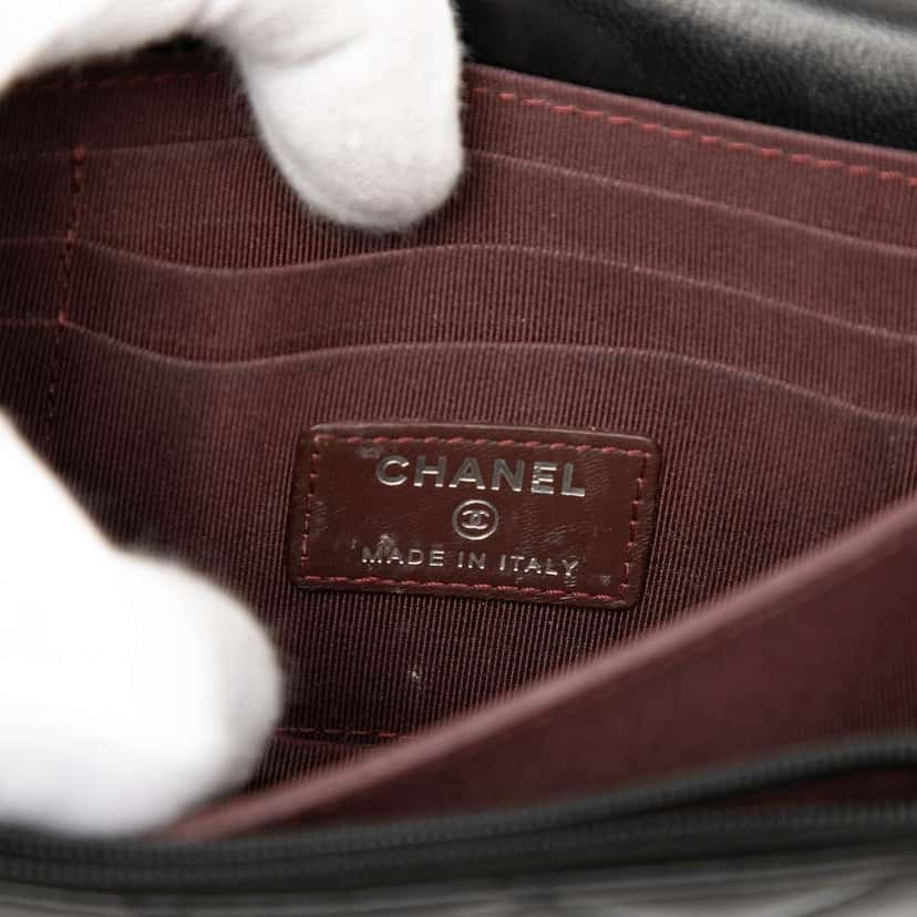 Chanel Mini CC Lambskin Wallet on Chain Black Leather Very good condition - Box View