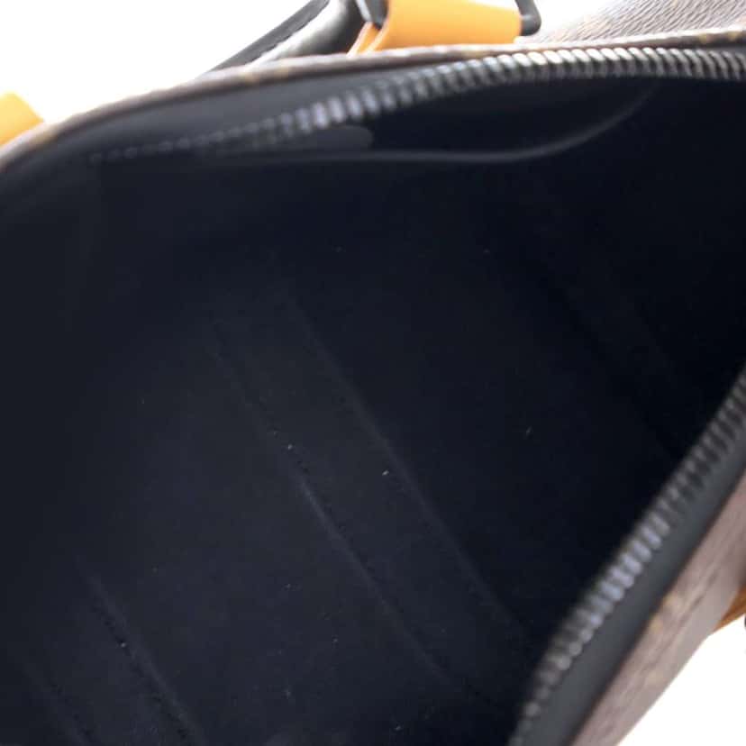 Louis Vuitton Monogram Keepall Bandouliere 25 Brown Very good condition - Model View