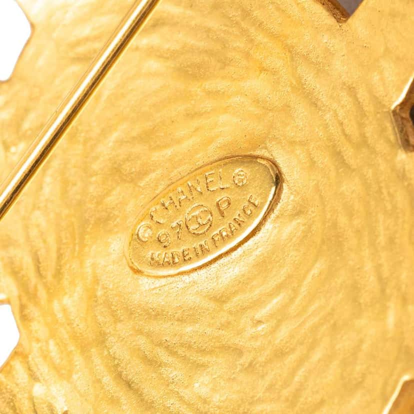 Chanel Gold Plated Gripoix Brooch Gold Metal Very good condition - Inside View