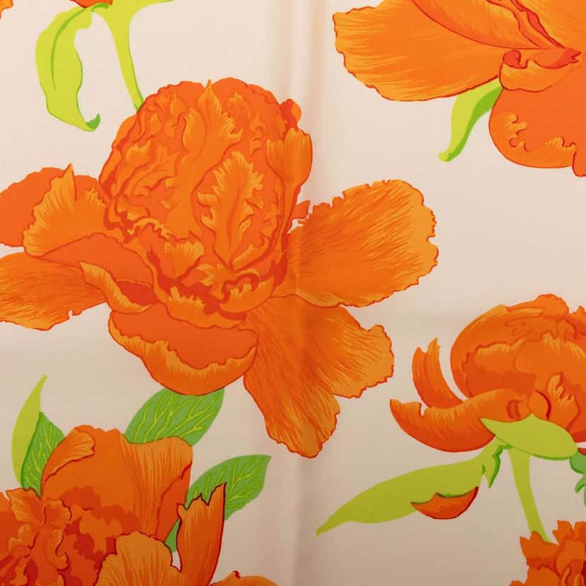 Hermès Les Pivoines Silk Scarf 90 Orange Silk Very good condition - Box View