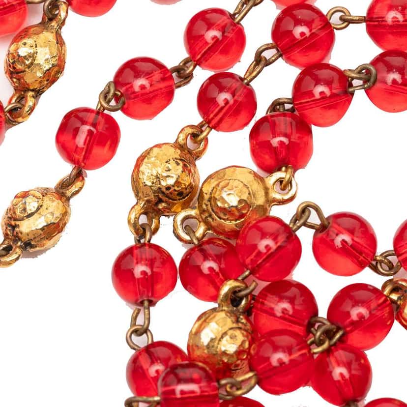Chanel Gripoix Glass and Gold Plated Long Necklace Red Very good condition - Box View