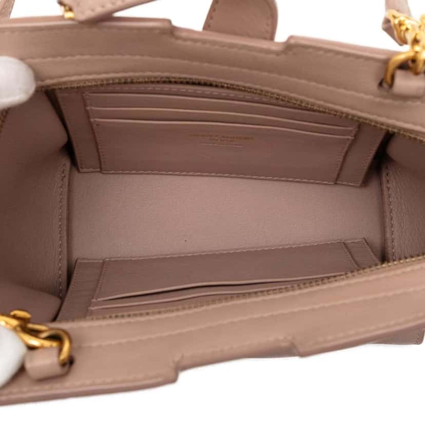 Saint Laurent Toy Leather Monogram Cabas Pink Leather Very good condition - Model View