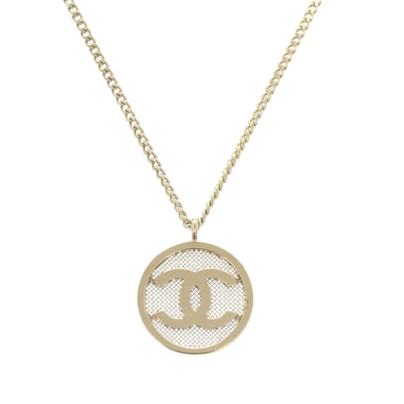 Chanel Gold Plated CC Mesh Round Pendant Necklace Gold Metal Very good condition - Back View