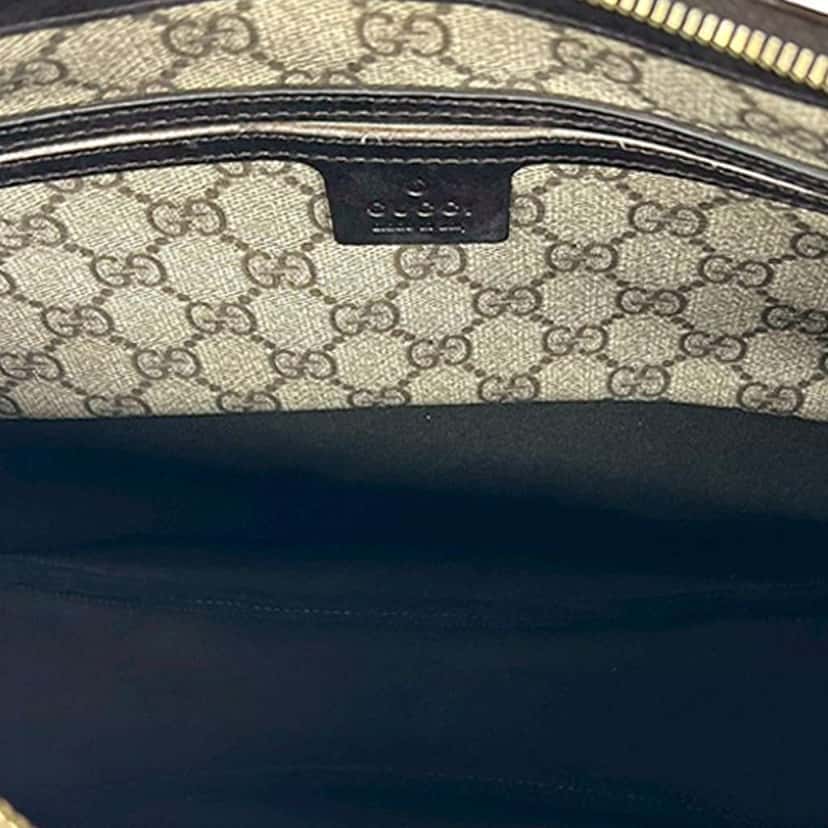 Gucci GG Supreme Shoulder Bag Beige Canvas Very good condition - Model View