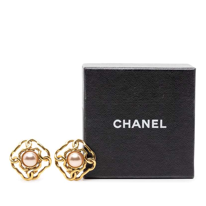 Chanel Gold Plated Faux Pearl Clip On Earrings Gold Metal Very good condition - Model View