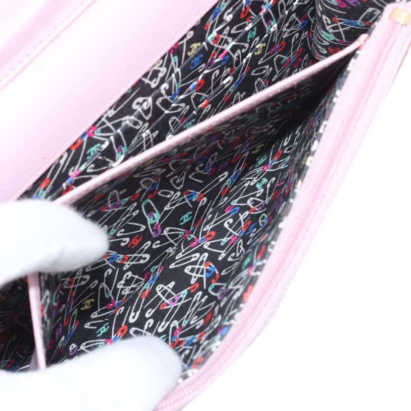 Chanel CC Quilted Caviar Wallet on Chain Pink Leather Very good condition - Box View