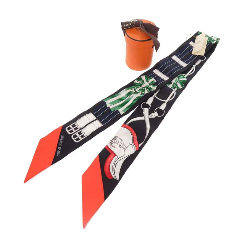 Hermès Jumping Silk Twilly Scarf Black Silk Never worn - Model View