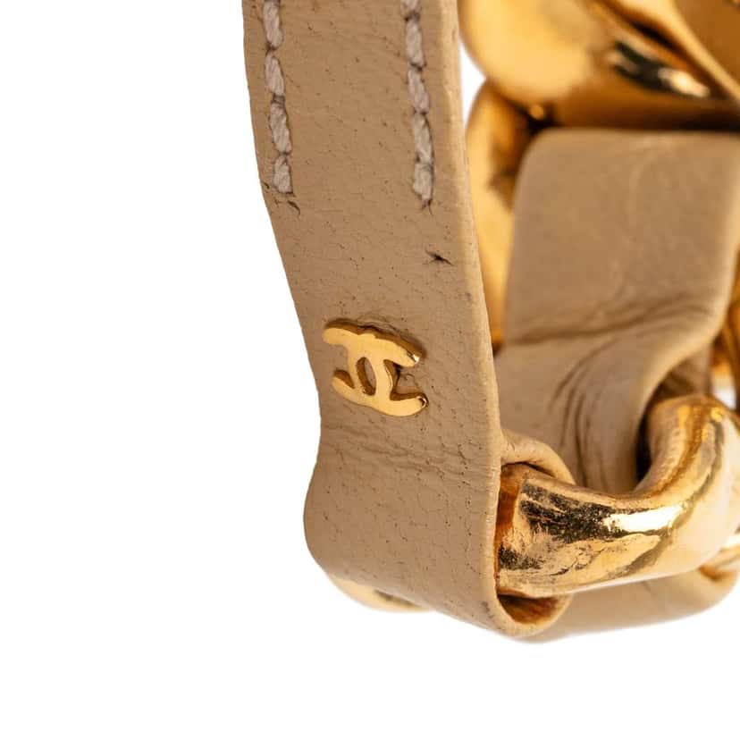 Chanel CC Gold Plated Leather Woven Chain Bracelet Gold Metal Very good condition - Box View