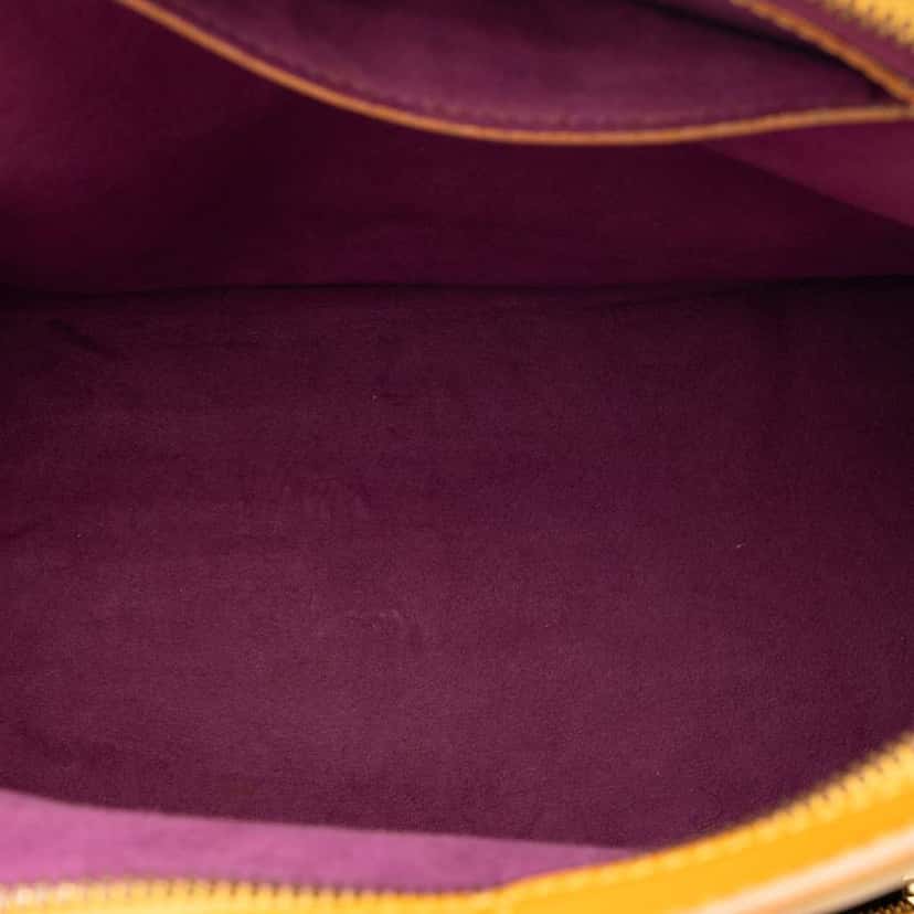 Louis Vuitton Epi Gobelins Yellow Leather Good condition - Model View