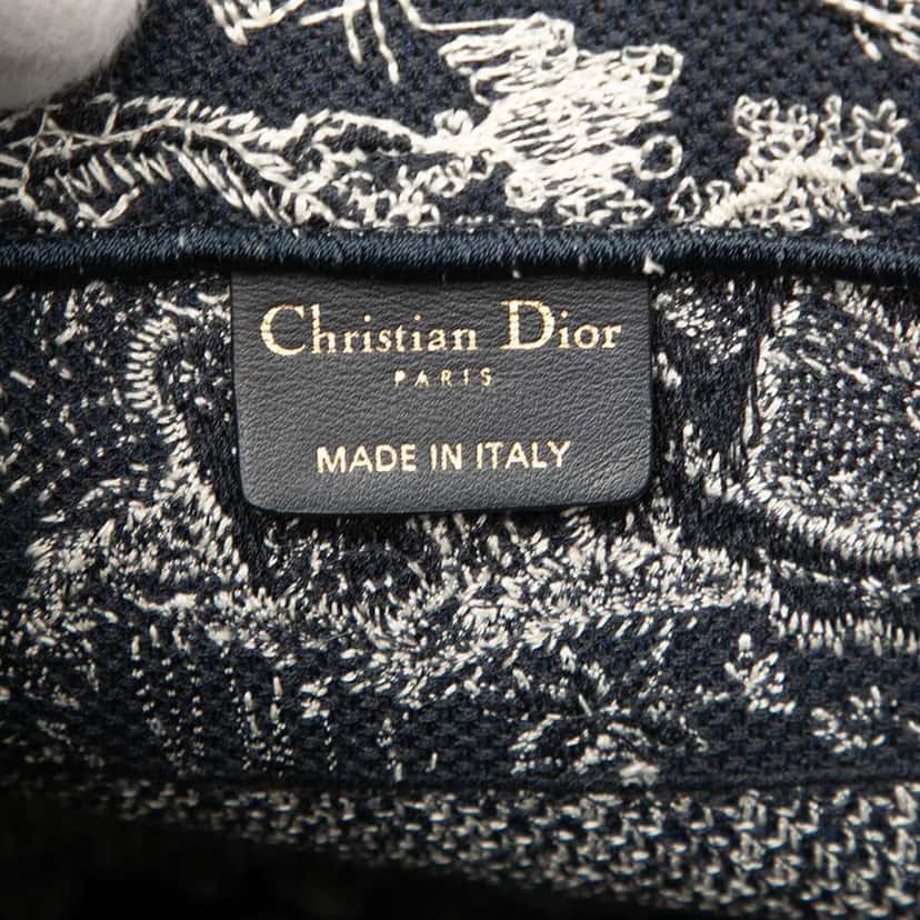 Dior Medium Canvas Embroidered Reverse Dioriviera Toile De Jouy Book Tote Blue Canvas Very good condition - Box View