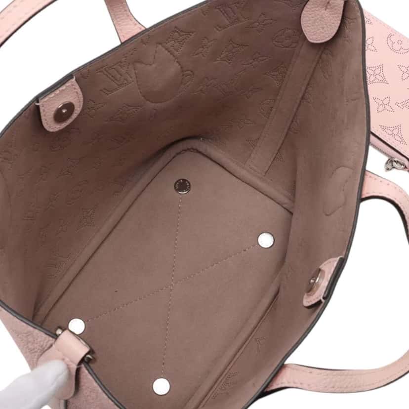 Louis Vuitton Monogram Mahina Blossom PM Pink Leather Very good condition - Inside View