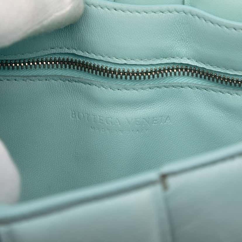 Bottega Veneta Nappa Intrecciato Padded Cassette Crossbody Blue Leather Very good condition - Box View