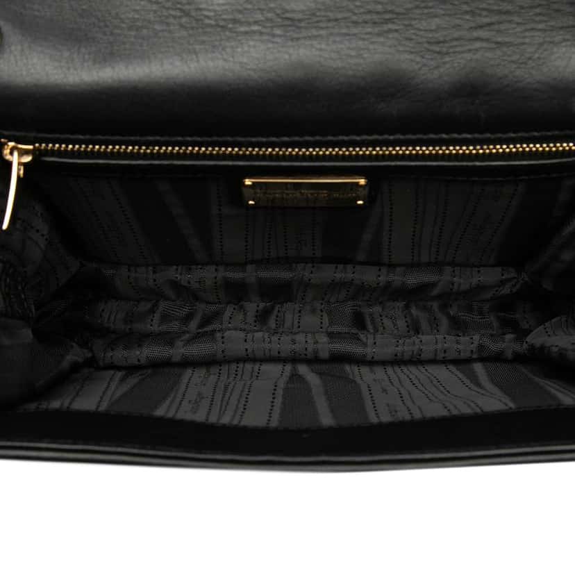Salvatore Ferragamo Medium Quilted Leather Vara Ginny Chain Crossbody Black Leather Very good condition - Model View