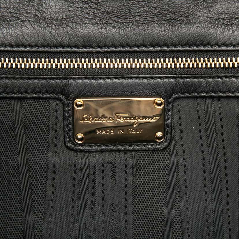 Salvatore Ferragamo Medium Quilted Leather Vara Ginny Chain Crossbody Black Leather Very good condition - Box View