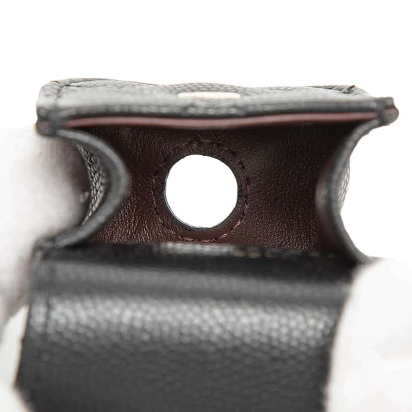 Chanel CC Quilted Caviar AirPods Case Black Leather Very good condition - Model View