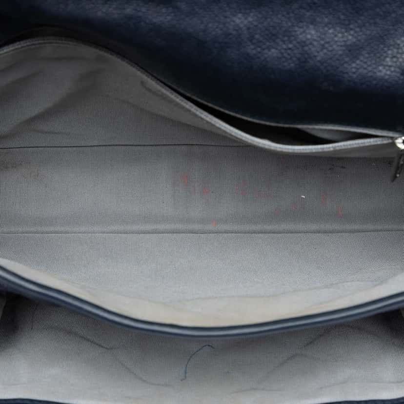 Chanel Medium Caviar French Riviera Flap Blue Leather Very good condition - Model View