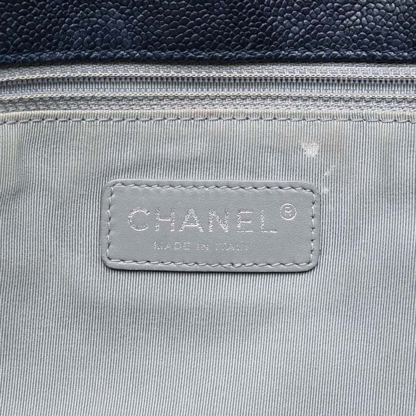 Chanel Medium Caviar French Riviera Flap Blue Leather Very good condition - Box View