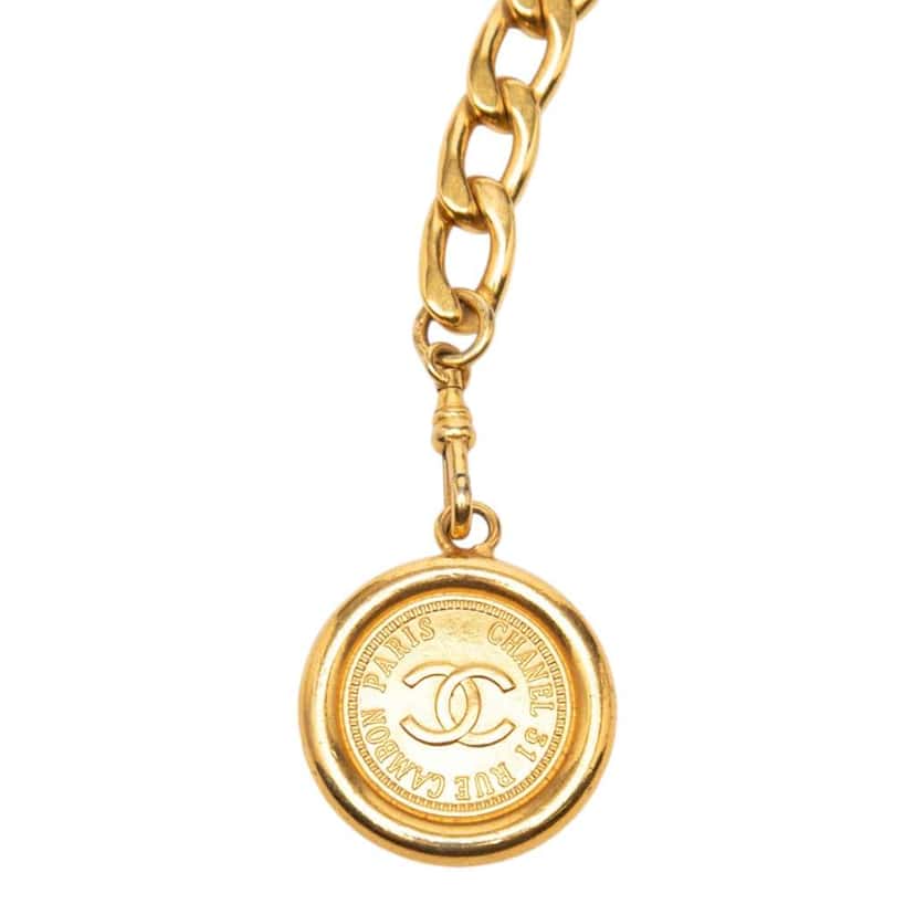 Chanel Gold Plated 31 Rue Cambon Medallion Chain Belt Gold Metal Very good condition - Back View