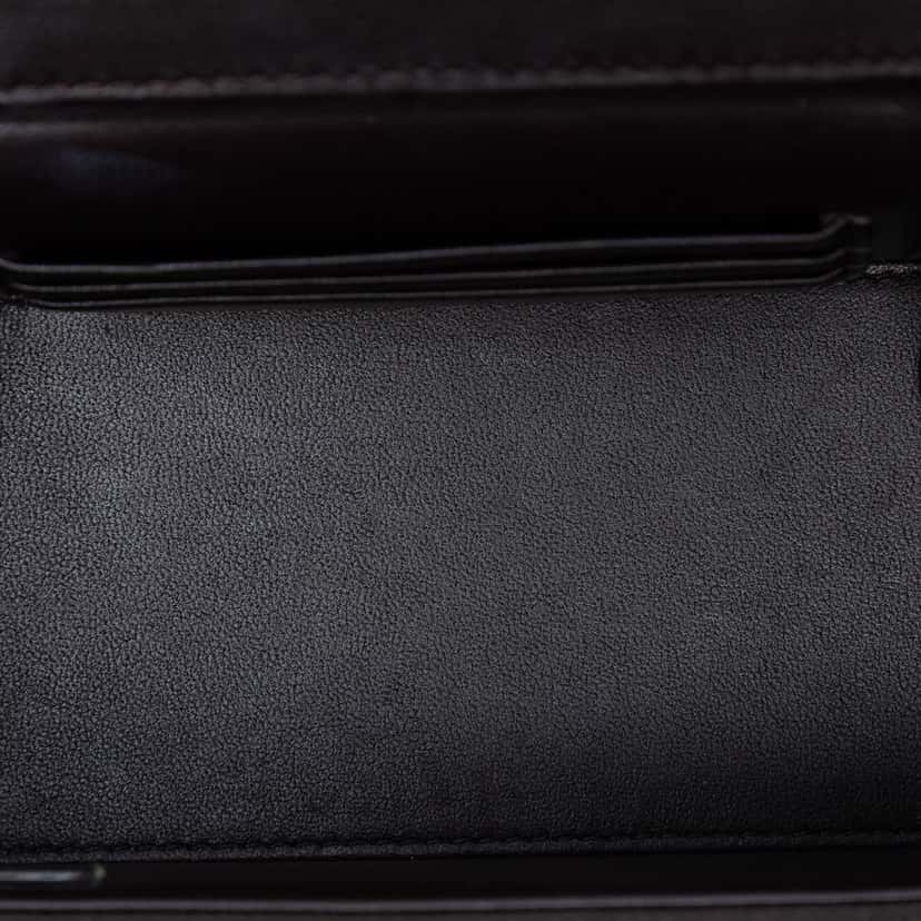 Chanel Small Quilted Lambskin Pillow Crush Vanity Case with Chain Purple Leather Very good condition - Model View