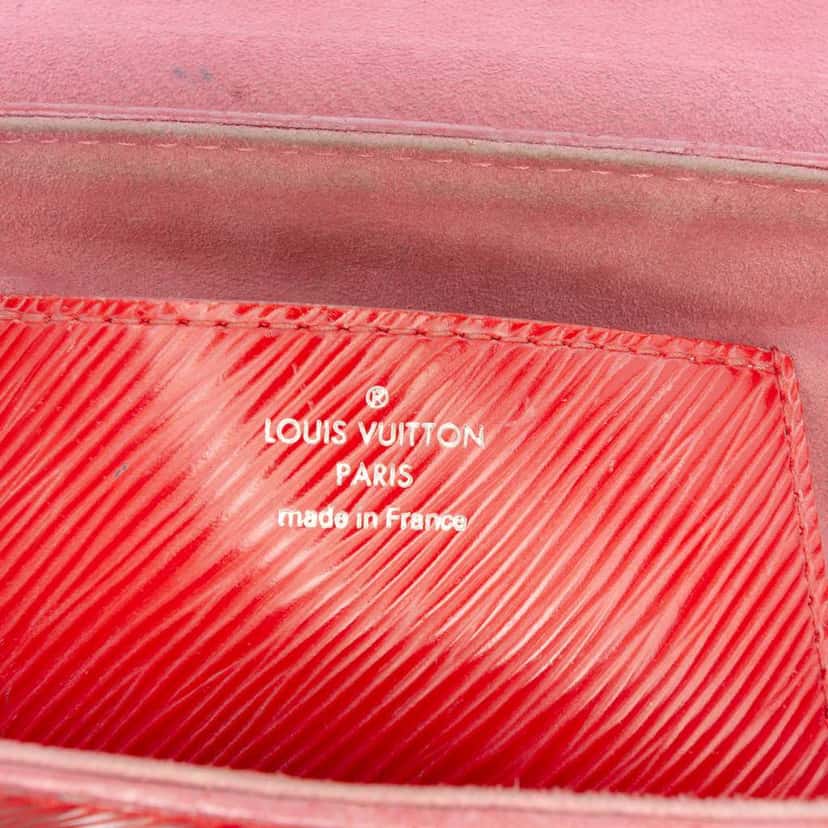 Louis Vuitton Epi Twist MM Red Leather Good condition - Box View