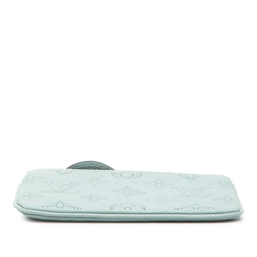 Louis Vuitton Monogram Mahina Pochette Cles Blue Leather Very good condition - Inside View