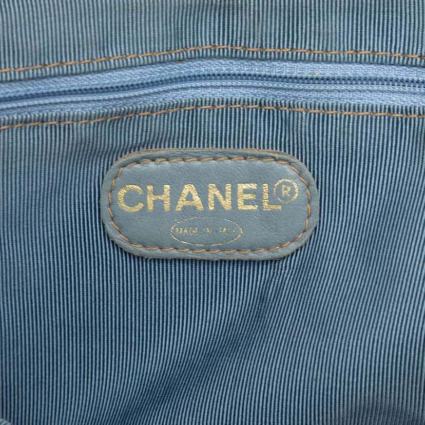 Chanel CC Denim Tortoise Handle Tote Blue Denim Very good condition - Box View