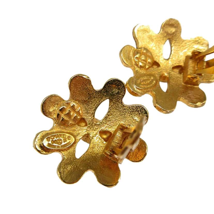Chanel CC Gold Plated Floral Clip On Earrings Gold Metal Very good condition - Inside View